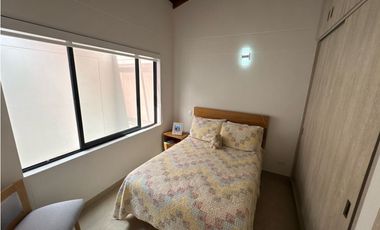 SE VENDE CASA EN LA CEJA EN UNIDAD CERRADA AGUA FRESCA CERCA AL VIVA