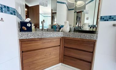 VENTA CASA AMUEBLADA BOSQUES DE LAS LOMAS