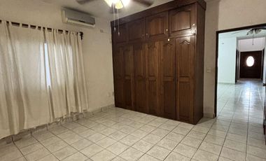 Casa - Fraccionamiento Bugambilias