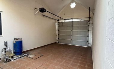 Casa - Fraccionamiento Bugambilias