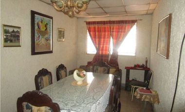 OPORTUNIDAD DE VIVIR EN LA CIUDAD CASA EN VENTA DE 305 m2