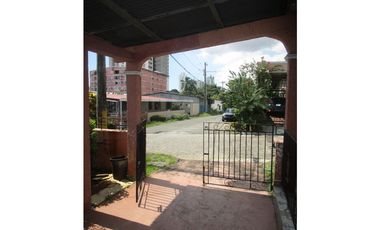 OPORTUNIDAD DE VIVIR EN LA CIUDAD CASA EN VENTA DE 305 m2