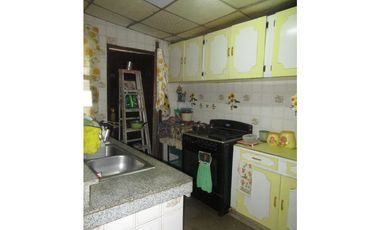 OPORTUNIDAD DE VIVIR EN LA CIUDAD CASA EN VENTA DE 305 m2