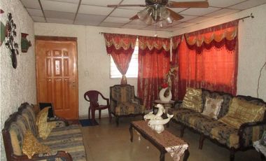 OPORTUNIDAD DE VIVIR EN LA CIUDAD CASA EN VENTA DE 305 m2