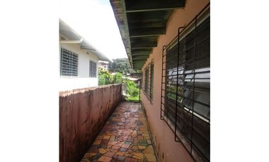 OPORTUNIDAD DE VIVIR EN LA CIUDAD CASA EN VENTA DE 305 m2