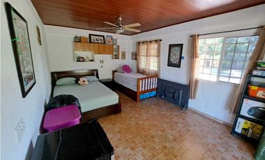 VENTA EN GORGONA, HERMOSA PROPIEDAD EN UN PARAISO ESCONDIDO