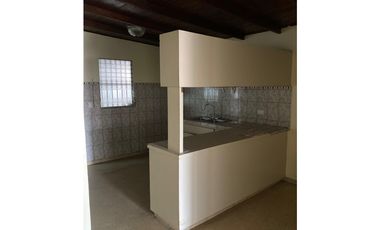 ALQUILO CASA EN COLINAS DE DORASOL