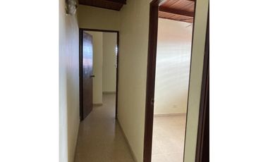 ALQUILO CASA EN COLINAS DE DORASOL