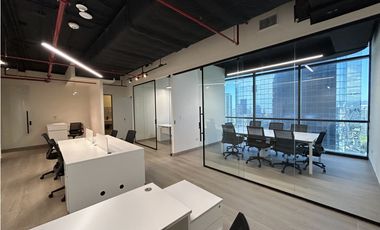ALQUILER OFICINA AMOBLADA SERVICIOS INLCUIDOS TOWERBANK CALLE 50 MC