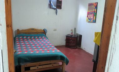 🏠 ¡Oportunidad! Amplia Casa Con 4 Habitaciones Y Patio Cubierto