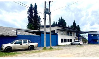 Venta de Nave Industrial, Comercial o Logítica en Cuenca 2510m²