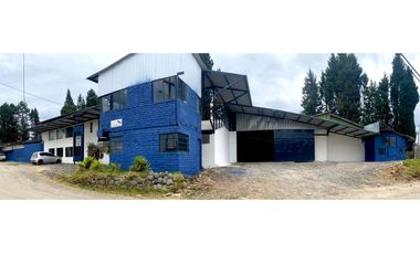 Venta de Nave Industrial, Comercial o Logítica en Cuenca 2510m²