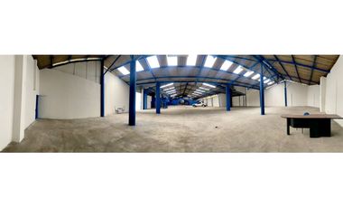 Venta de Nave Industrial, Comercial o Logítica en Cuenca 2510m²
