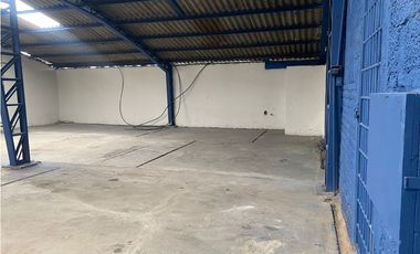 Venta de Nave Industrial, Comercial o Logítica en Cuenca 2510m²