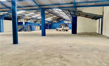 Venta de Nave Industrial, Comercial o Logítica en Cuenca 2510m²