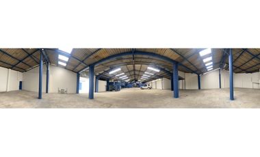 Venta de Nave Industrial, Comercial o Logítica en Cuenca 2510m²