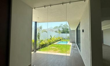 OLIVIA || EXCELENTE RESIDENCIA EN VENTA O RENTA DE GRAN TAMAÑO MUY BIEN UBICADA AL NORTE DE LA CIUDAD DE MERIDA EN CONKAL, EN PRIVADA EXCLUSIVA