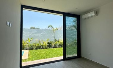OLIVIA || EXCELENTE RESIDENCIA EN VENTA O RENTA DE GRAN TAMAÑO MUY BIEN UBICADA AL NORTE DE LA CIUDAD DE MERIDA EN CONKAL, EN PRIVADA EXCLUSIVA