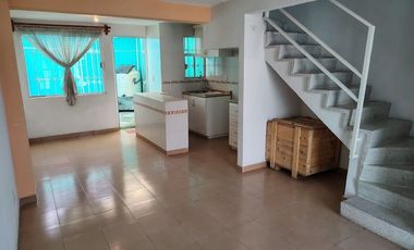 Casa en renta en Rinconada del Valle, 2 rec.  cerca del  P. Industrial Toluca 2000 y Lerma