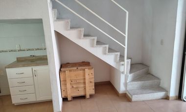Casa en renta en Rinconada del Valle, 2 rec.  cerca del  P. Industrial Toluca 2000 y Lerma