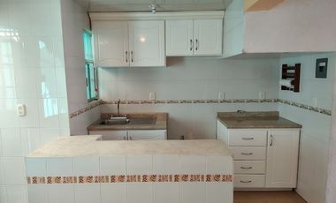 Casa en renta en Rinconada del Valle, 2 rec.  cerca del  P. Industrial Toluca 2000 y Lerma