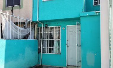 Casa en renta en Rinconada del Valle, 2 rec.  cerca del  P. Industrial Toluca 2000 y Lerma