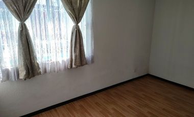 Casa en renta en Rinconada del Valle, 2 rec.  cerca del  P. Industrial Toluca 2000 y Lerma