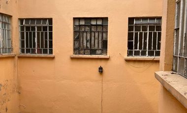 CASA DE DEPARTAMENTOS ENVENTA