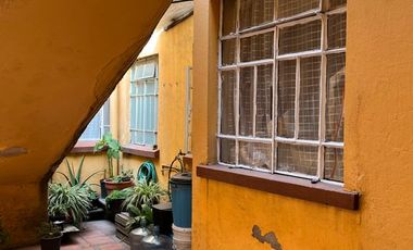 CASA DE DEPARTAMENTOS ENVENTA