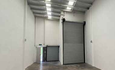 Predio en Venta con Bodegas Comerciales