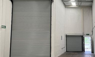 Predio en Venta con Bodegas Comerciales