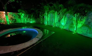 Renta Residencial con paneles solares Yucatán Country Club Mérida. Yucatan