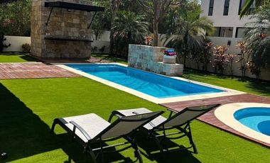 Renta Residencial con paneles solares Yucatán Country Club Mérida. Yucatan