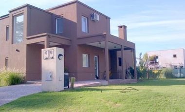 Casa en venta en Pilar