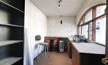 Local Comercial en Venta en a pasos de futuro metro Geronimo de Alderete