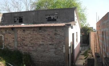 Casa S/ Lote 7.50 x 50