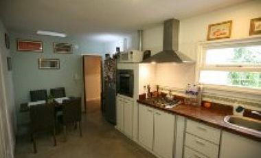 Mar del Plata Chalet Divino Rostro, lote 10x43 Consulte