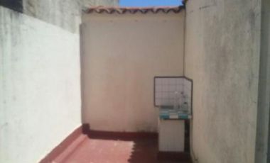 Venta inmueble con local