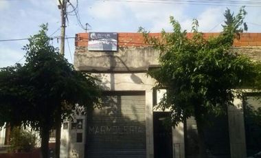 Inmueble sobre la calle Leon Gallo