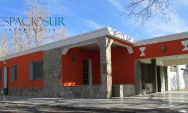 Casa Quinta, Junto a Importante Proyecto de B? Privado