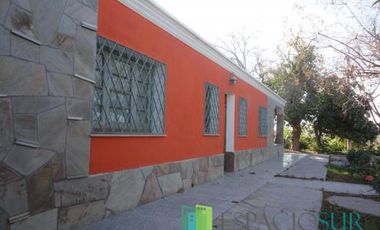 Casa Quinta, Junto a Importante Proyecto de B? Privado