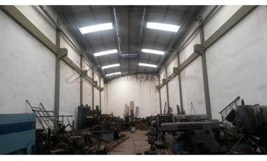 Imperdible local ideal cochera/industrias/ supermercado/