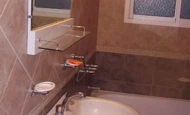 DPTO 2 AMB EN EXCELENTE ESTADO CON COCINA Y BAÑO RECICLADO,
