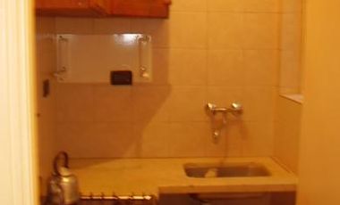 DPTO 2 AMB EN EXCELENTE ESTADO CON COCINA Y BAÑO RECICLADO,
