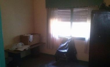 Vivienda sobre hipolito yrigoyen, san justo