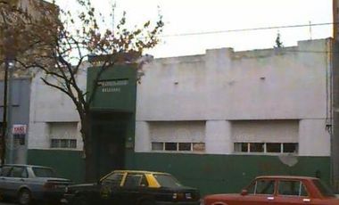 GRAN LOTE-CASA DE 800m2 totales,14 x 57 EN EXCELENTE UBIC.