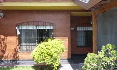 Excelente Casa en Lote Propio