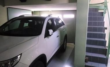 Casa 3 Dorm. c/ Quincho y Garage -Moreno 2800-