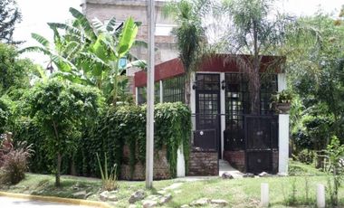 RINCON: CASA C/ LOCAL - AV. LA RIVERA ESQUINA A. DEL VALLE
