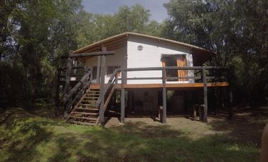 DELTA; RIO CARAPACHAY , PINTORESCA CASA SOBRE FRACCION DE 1.